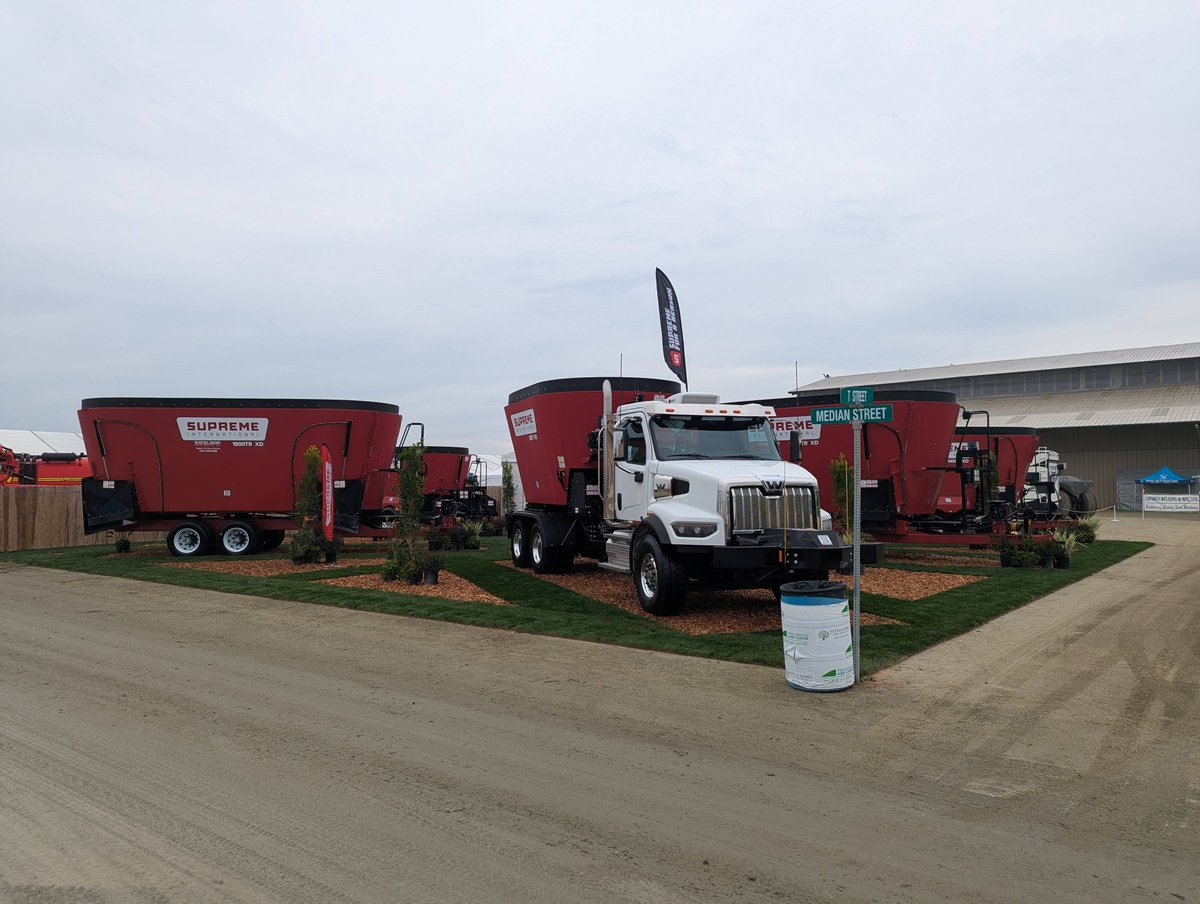 SupremeInternational tweet media