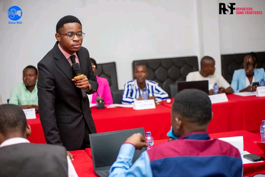 FactEleza's tweet photo. Du 10 au 12 février à #Kinshasa, des journalistes prennent part à une formation en #fact_checking et sécurité numérique visant à renforcer leurs capacités en lutte contre la #désinformation et en protection face aux risques numériques, afin de produire une information crédible, responsable et adaptée aux défis du numérique, dans un contexte où la fiabilité de l’information est plus que jamais essentielle en #RDC .