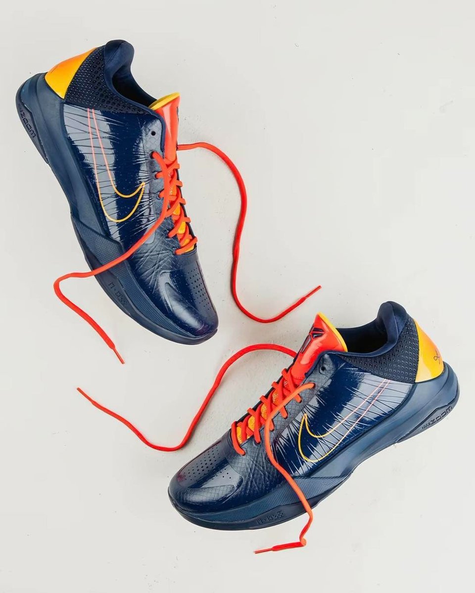 JustFreshKicks tweet media