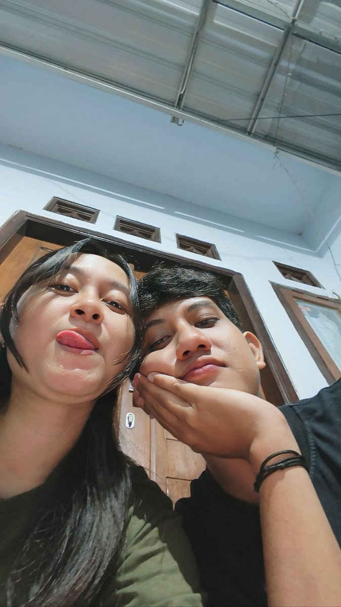 ekaaepw's tweet photo. kiw kiw 🤏 https://t.co/eGhblGGie5