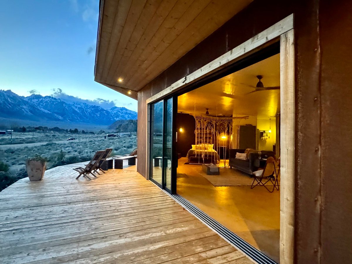 lonesierraviews's tweet photo. 📷📷 Discover the magic of east-wind-on-lone-starr vacation!

Book now 📷 https://t.co/udUz6fS5Cj

#HomeAwayFromHome #hikingadventures #CaliforniaDreaming #ExploreCalifornia #AdventureAwaits #AlabamaHills #Staycation #EasternSierra #EscapeTheOrdinary #CaliforniaVacation https://t.co/zaV5FtjMqo