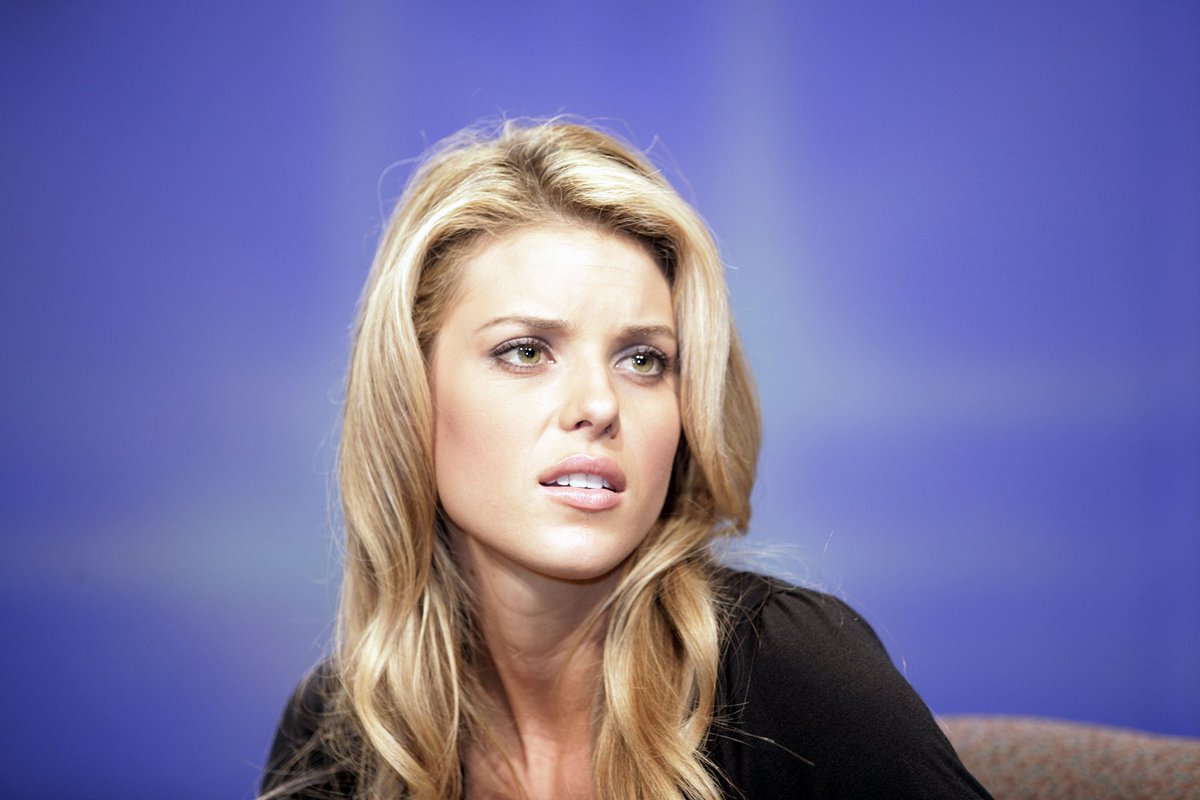 Carrie Prejean Boller did NOTHING wrong 

She’s a hero. 

✊🏼