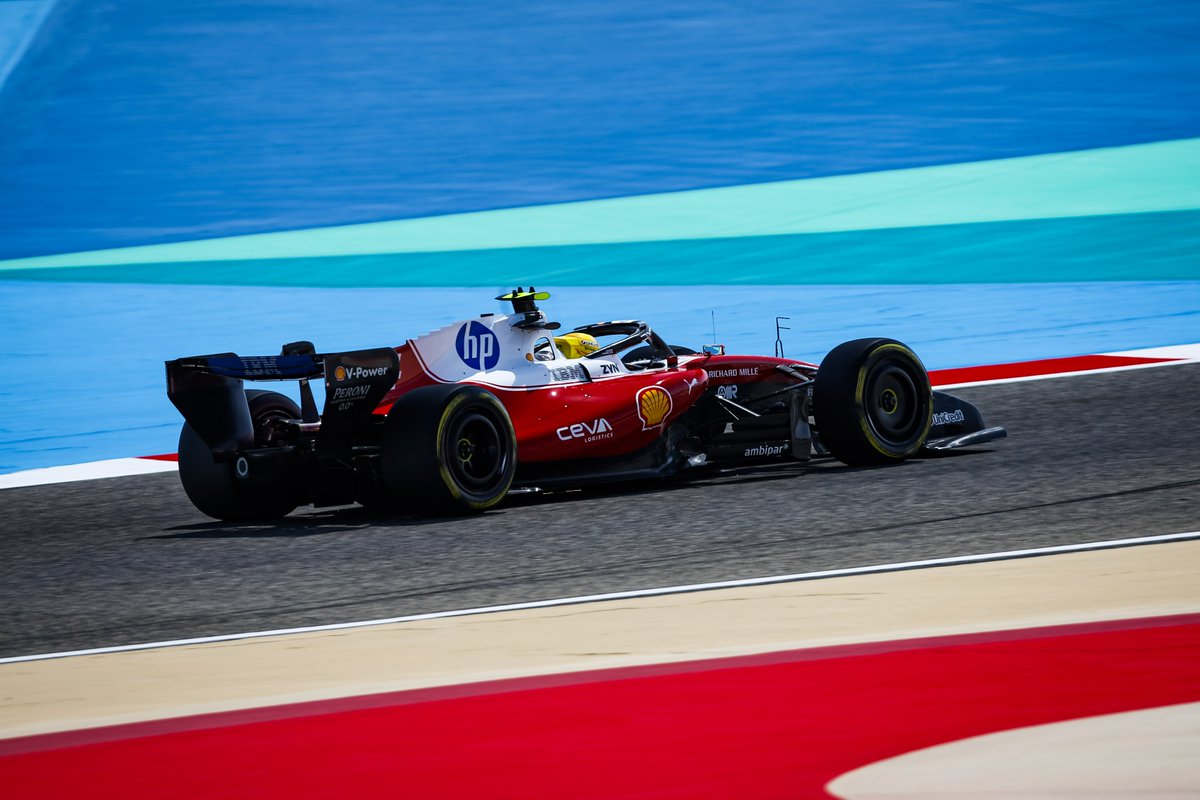 ScuderiaFerrari's tweet image. Lewis 🗣️ "It’s still too early to say where we stand. At this stage everyone is running different programmes, so the most important thing is to focus on ourselves and keep learning."

132 laps for the SF-26 on its Sakhir debut 🇧🇭
bit.ly/BahTesting1_We…