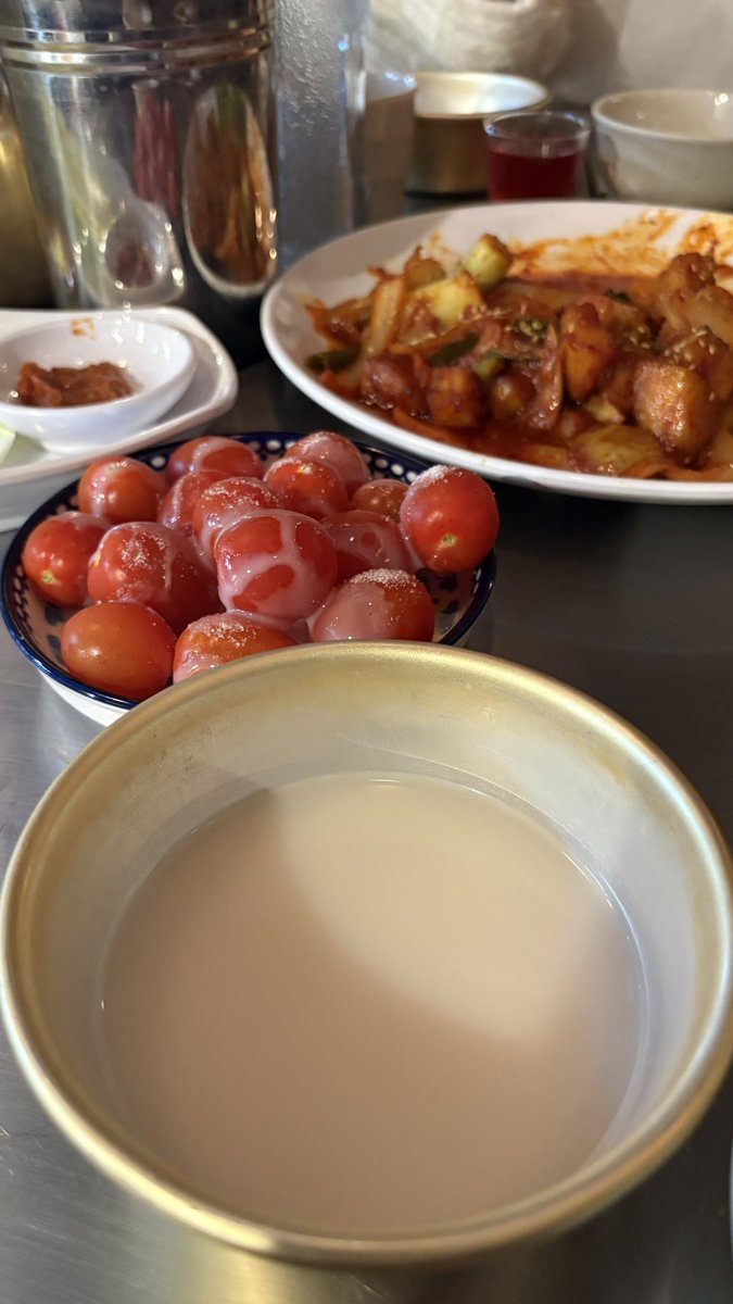 요기 진짜 마싯구 직원분들이 너무 친절해서 또 가고싶아요/// (친구가 없지만.)