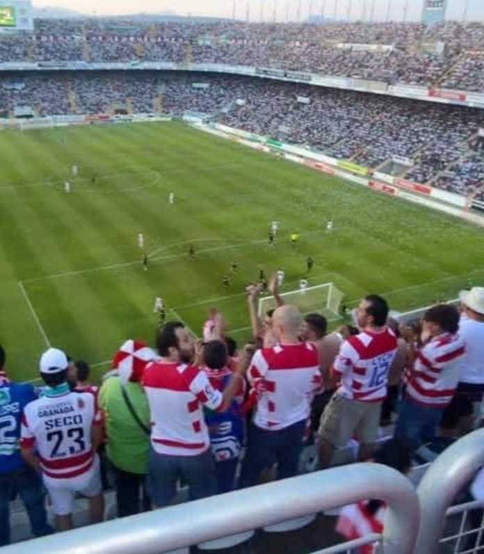 Lamento comunicar el fallecimientode Diego García,histórico directivo y miembro de la <a href="/P_LosCarmenes/">Peña Los Carmenes</a>

El famoso utillero del <a href="/GranadaCF/">Granada CF ❤️⚪️</a> al que se le olvidaron las botas antes de aquel partido en Jaén para quienes no lo ubiquen. Un granadinista de PRO.Un FILIPINO.

DEP mi amigo.