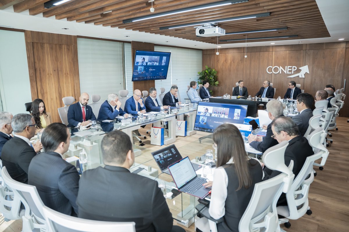 Nuestra Junta de Directores recibió hoy Henry Molina, juez presidente de la Suprema Corte de Justicia, en un espacio de diálogo sobre los avances y retos del sistema de justicia dominicano.