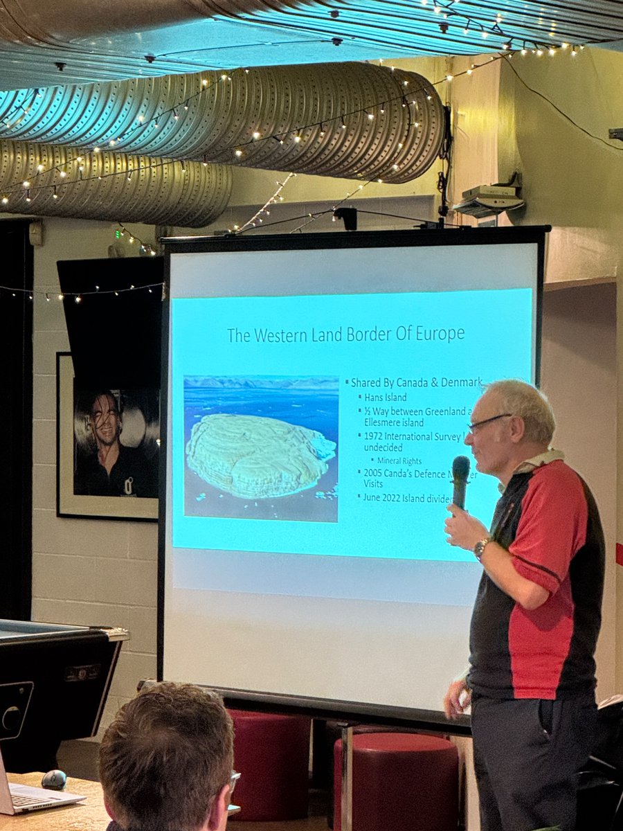 Reading Geek Night tweet media