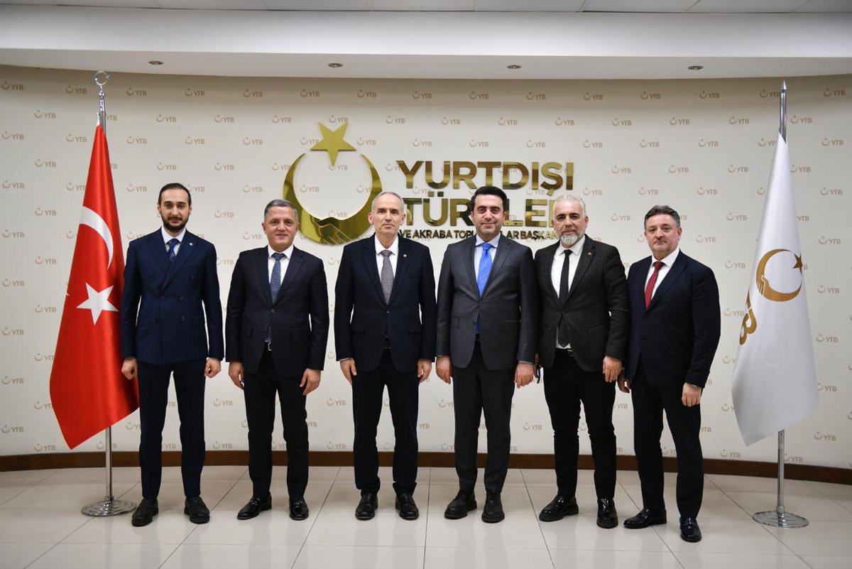 Rumeli Balkan Dernekleri Federasyonu Genel Başkanımız Sn. Saim Bıçak ve Yönetim Kurulu Üyelerimizle birlikte, Yurtdışı Türkler ve Akraba Toplulukları (YTB) Başkanı Sn. Abdulhadi Turus Bey’i ziyaret ettik. Hayata geçireceğimiz ortak projeler ve kültürel iş birliklerimiz hakkında