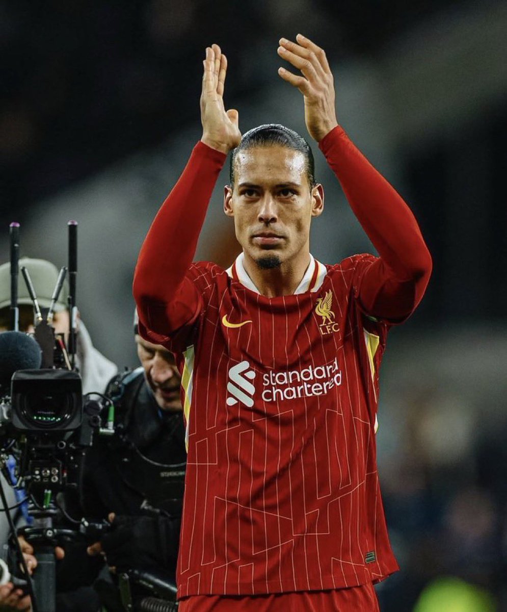 🚨🚨معلومه جنونيه ومستحيل تلقاها عند احد 

كريستيانو 2011 حصل على 32 تدخل ناجح 😨😨

فان دايك في افضل موسم له حصل على 23 تدخل ناجح