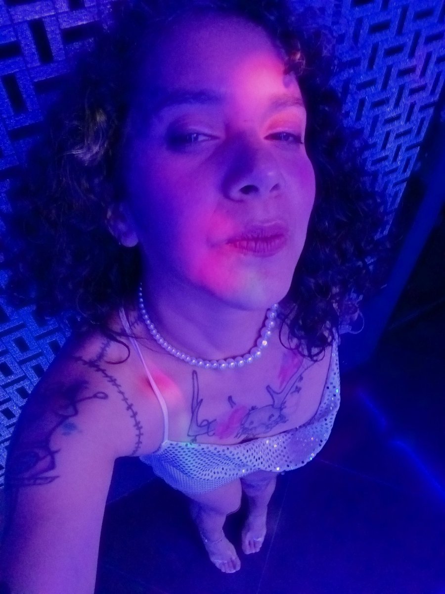Aniah Von me hot tweet media