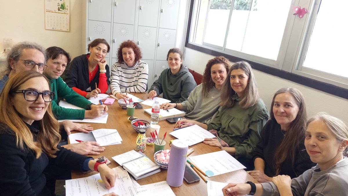 Asesoria de EF y Artística tweet media