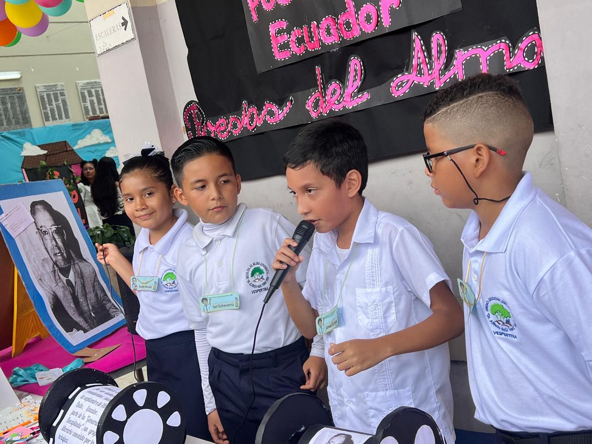 EducacionZ8_Ec's tweet photo. 📖 Celebramos la Maratón de la Lectura en la Unidad Educativa Fiscal Raúl Vera Vera y la Unidad Educativa Fiscal Ileana Espinel. Una jornada que promueve el hábito lector en nuestros estudiantes. 🏫
#ElNuevoEcuador https://t.co/m1M90QCq13