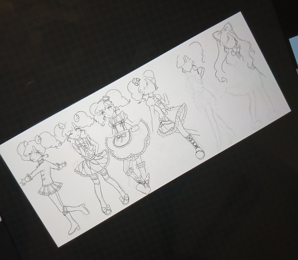 이런걸 그리고잇어요..