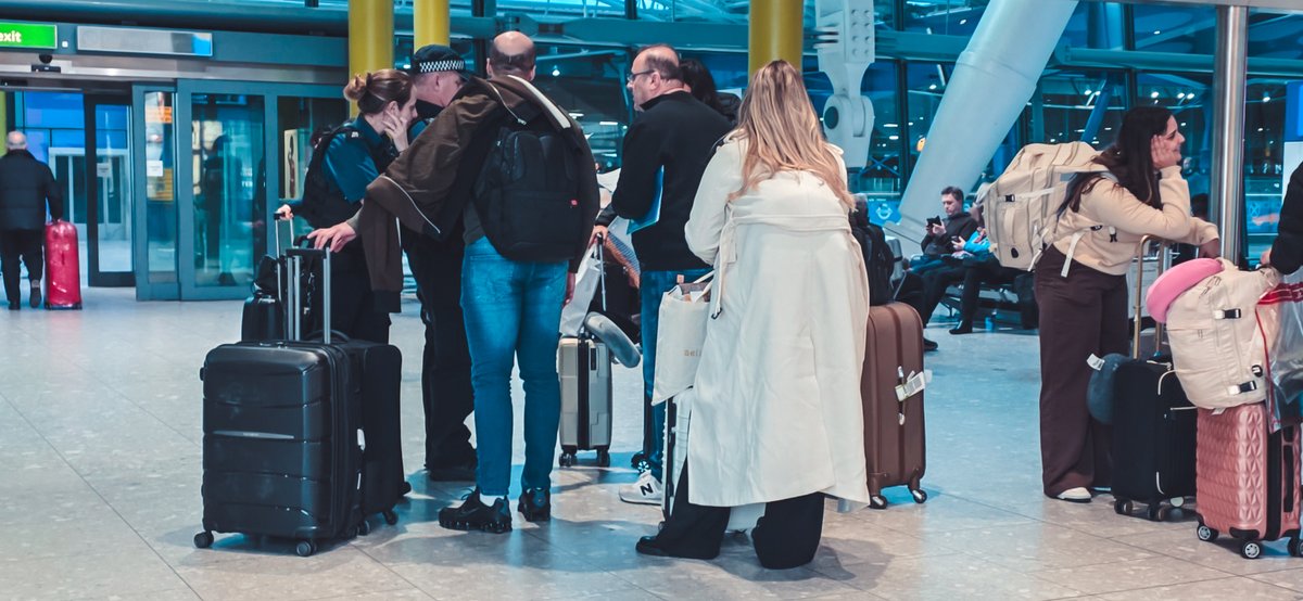 MPSHeathrow's tweet photo. #AviationPolicing ✈️✈️The Safer Airport Team conducted a number of #ProjectSevator deployment across the terminals @HeathrowAirport. Our specially trained officers were in full uniform and plain cloths to disrupt criminal activity @HeathrowAirport. https://t.co/olcdvQ0Bnt