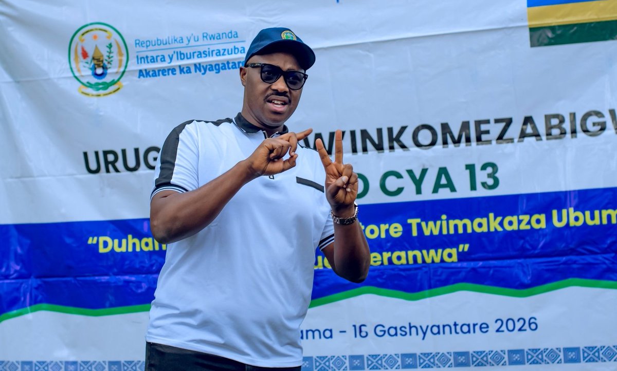 moses_katurebe's tweet image. Today, In Nyagatare city we had a privilege as Youth #Intore to be joined by Hon.Governor @PudenceR in participating in Urugerero rw'Inkomezabigwi 13 Activities in Igitondo cy'Isuku to have a clean city. 
"Dukomeze kwita ku isuku n'isukura mu Mujyi wacu" 
#GreenNyagatare
