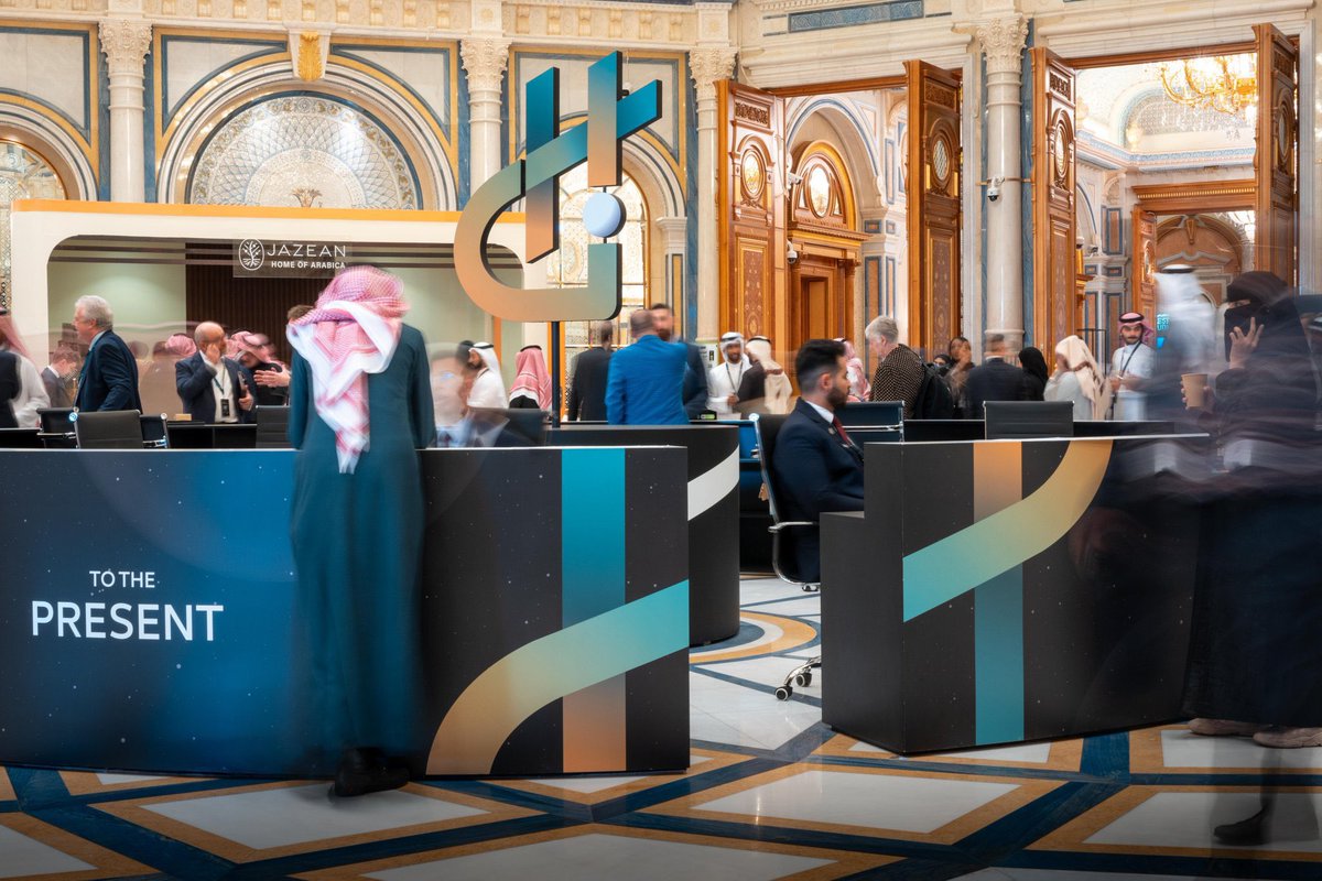 SaudiProject's tweet image. تحت رعاية سمو ولي العهد، تُقام النسخة الثالثة من مؤتمر مبادرة القدرات البشرية #HCI بعنوان The Human Code خلال الفترة من 3 إلى 4 مايو المقبل، في الرياض، مستعرضًا محاور التواصل والتفكّر والابتكار لتعزيز جاهزية الإنسان للمستقبل، بمشاركة أكثر من 250 متحدثًا عالميًا