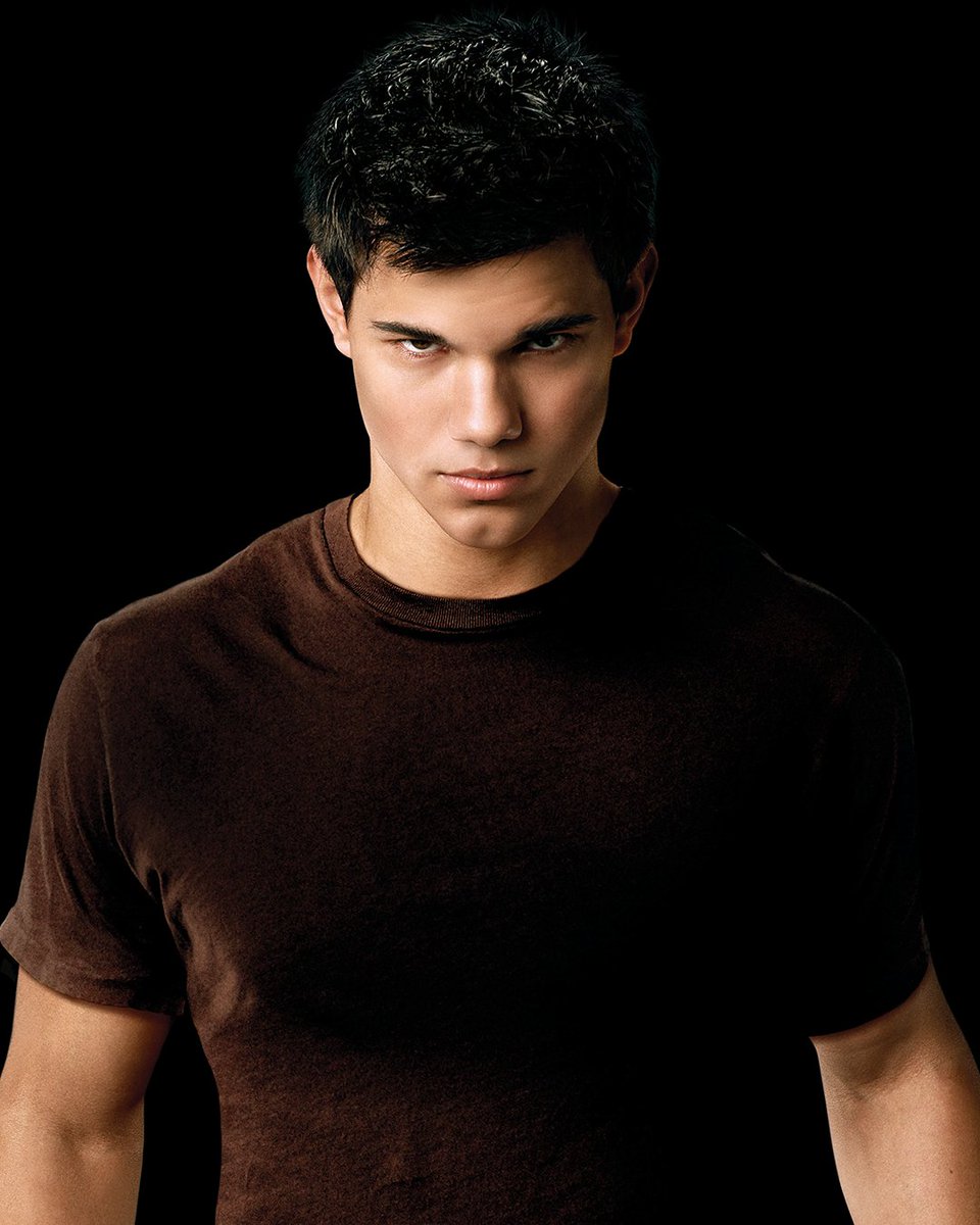 THE TWILIGHT SAGA 🍎 tweet media