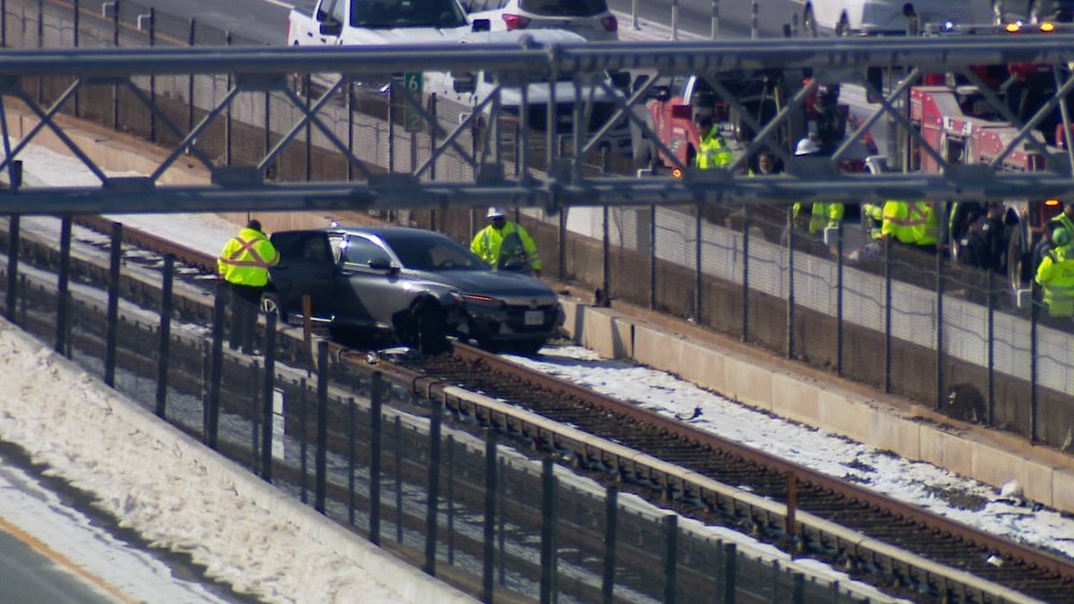 Somehow a car wound up on the Metro tracks in the middle of I-66 just west of the Dunn Loring station. Orange Line trains are not operating between West Falls Church &amp; Vienna. Metro says they’ll let us know when they have more information on how in the world this happened. #wmata