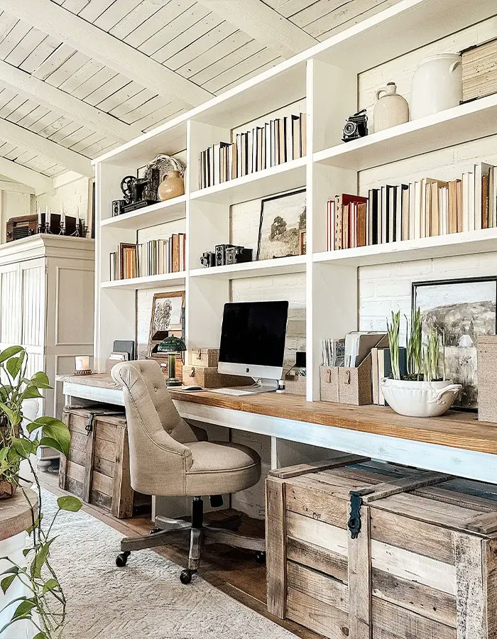 TheLemeDecor's tweet image. A rustic farmhouse office design blends weathered wood, vintage-inspired accents, and warm neutral tones to create a cozy, productive workspace full of character.
#HomeOffice #FarmhouseStyle #RusticInteriors #HomeDecor #CozySpaces