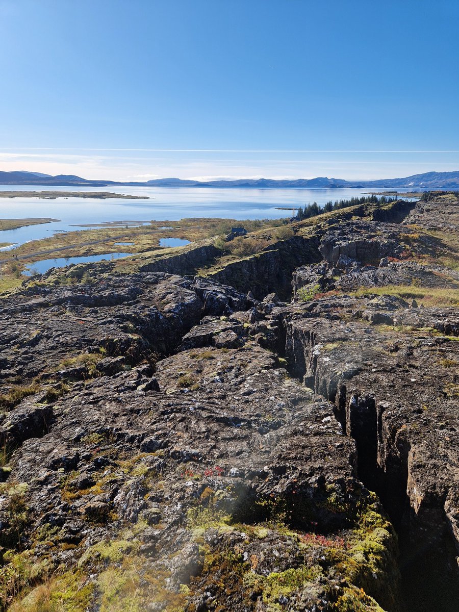 AvaSky_gdvkc's tweet photo. At Thingvellir national park, the north American tectonic plate#foto #photo #photography #street #streetphotography #fotografiacallejera #vidanormal #ordinarylife https://t.co/cVBKlAgdcq