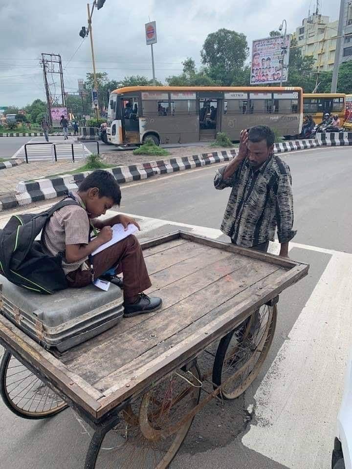 இந்த வாழ்க்கையின் மீது எந்த குறையும் இல்லை.

காசில்லை அன்பளவுதான் !!!

<a href="/Cineeloop/">Cine➰Loop</a>