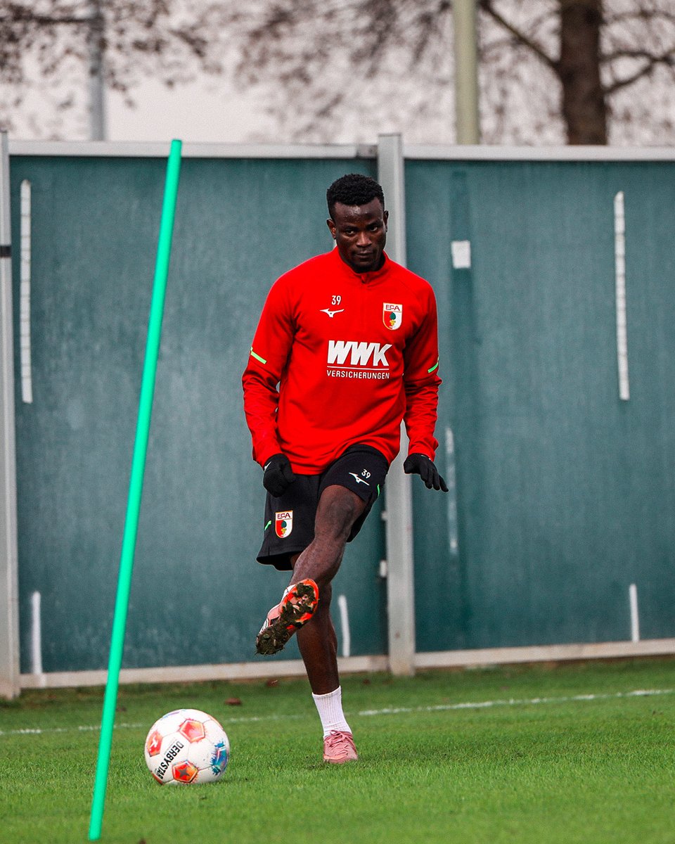 FCA_World's tweet image. Uchenna Ogundu learning the ropes! 🇳🇬