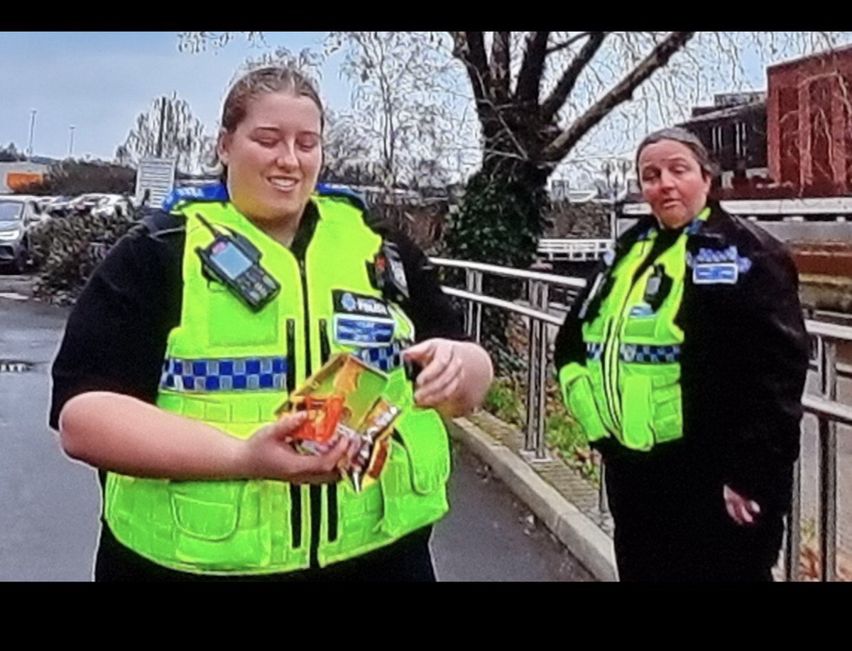 ANDY PUBLIC U.K tweet media