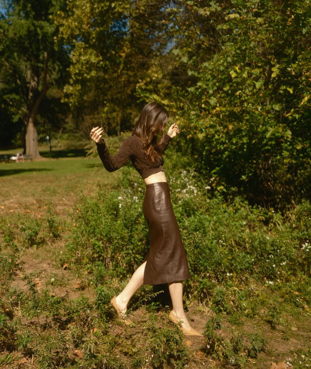 "sweater weather"
🍁🍂🦉🍁🍂

photos by