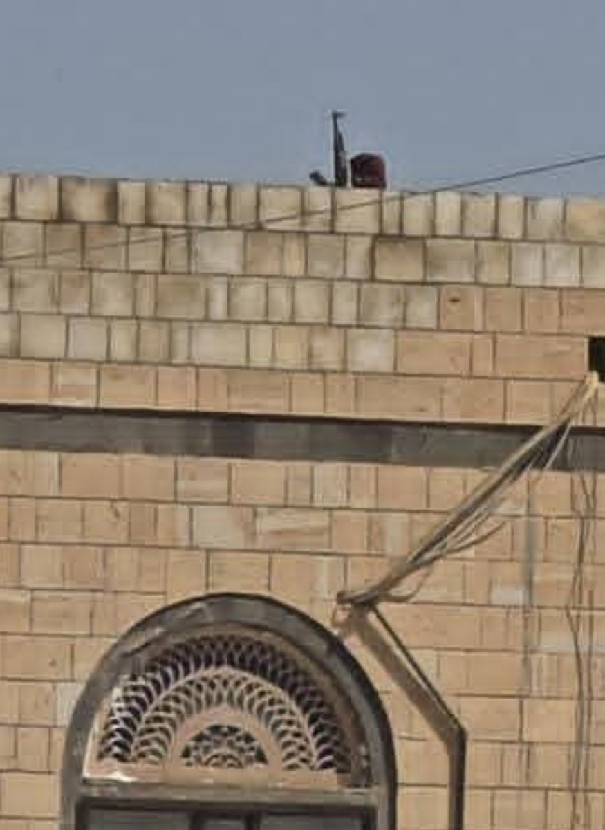 منذ أن تم الأمر بتحطيم منصة الفعالية في ظلام الليل ومنع دخول الناس للساحه المخصصة لهم في الصباح واطلاق النار عليهم لتفريقهم اتضحت النوايا بأن التظاهرة لن تمر بسلام ولن يسمح لها ان تكون سلميه، وحكاية الطرف ثالث مجرد شماعة.

#شبوه_الثبات_والصمود_للجنوب
#الشعب_صاحب_القرار