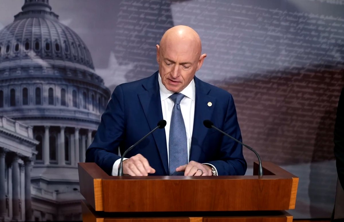 JUST NOW:  Sen. Mark Kelly (D-AZ) after grand jury rejected Trump Administration attempt to prosecute Kelly &amp; other Democrats

"They tried to have us thrown into jail, because we said something they didn't like.... this is straight from the authoritarian playbook"