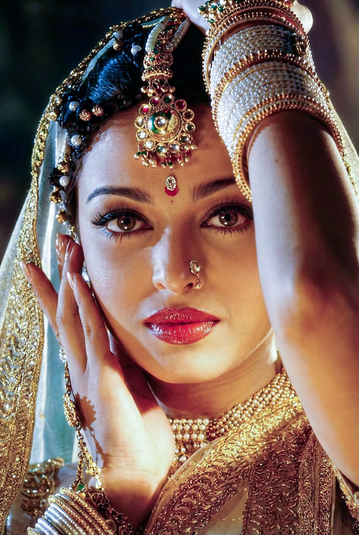 Indian eyes are the most beautiful argue with the wall. Y’all spend money trying to recreate what we’re naturally born with, then turn around and mock us. That insecurity mixed with racism is loud.