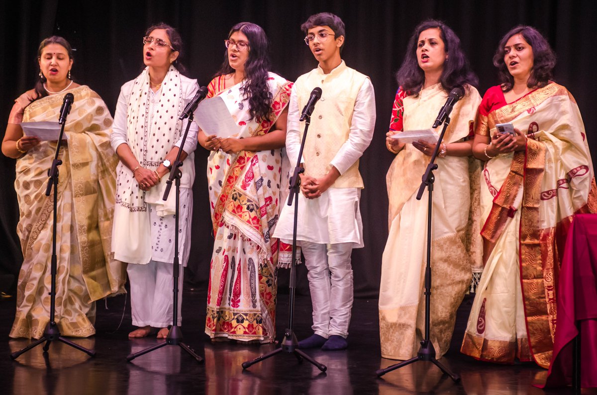 HCI_London's tweet image. The Bhavan, London celebrated India’s #77thRepublicDay last evening, featuring a soulful Vedic prayer by Dr M. N. Nandakumara, and enthralling music and dance performances by the Bhavan students. DHC Kartik Pande in his remarks reflected on #RepublicDay serving as a moment to