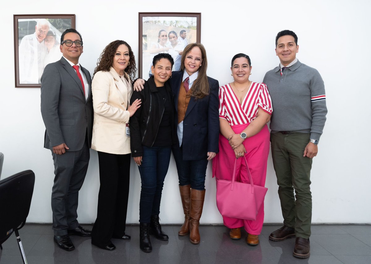 .<a href="/SLVillavicencio/">Lorena Villavicencio</a> intercambió experiencias con <a href="/Bety_Olivares/">Beatriz Olivares P.</a>, titular del Centro Nacional de Prevención del Delito y Participación Ciudadana del Gobierno de México. Sumar miradas y colaboración permite avanzar hacia políticas públicas más cercanas, sensibles #SomosSIPINNA