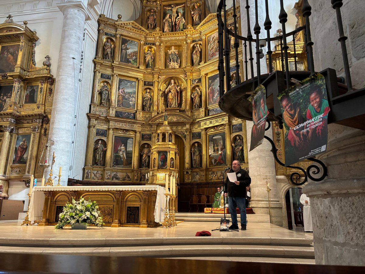 ppgetafe's tweet image. Este domingo estuvimos en la misa de Manos Unidas. El lema de este año es 'Hacer la guerra al hambre', concretado en tres proyectos de educación e integración laboral dirigido a mujeres y jóvenes.