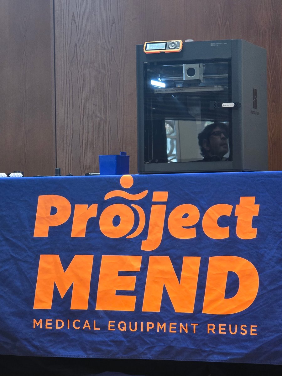 ProjectMENDSA's tweet photo. Thank you @disABILITYsa for inviting our COO Dexter Moon to take the stage at the disForum conference to share how 3D printing is transforming our DME Reuse Program. We were grateful to have our CDO Kristy Walston join the conversation. #ProjectMEND #KeepingOurWheelsInMotion 🦼🧡 https://t.co/vUMbVujK4Y