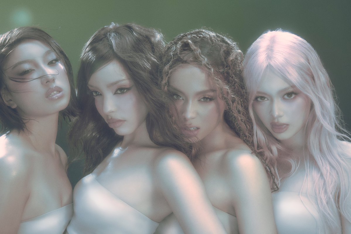 Tweak - Sour Green Group Photo ver. 💚
Out March 6 | 12AM

Pre-Save &amp; Pre-Order NOW: girlset.lnk.to/Tweak 

#GIRLSET #Tweak