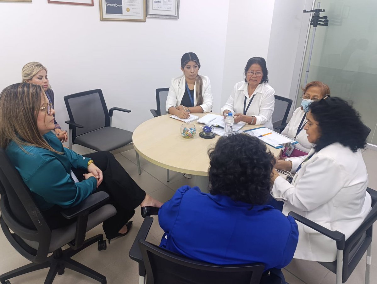 Acompañamos el espacio de diálogo entre nueva gerente del Hospital IESS Los Ceibos y el Comité de Usuarios de Servicios Públicos.
Facilitamos la articulación entre autoridades y ciudadanía para fortalecer el control social.
<a href="/AndresFantoniB/">ANDRÉS FANTONI</a>
#ConsejoEnTerritorio