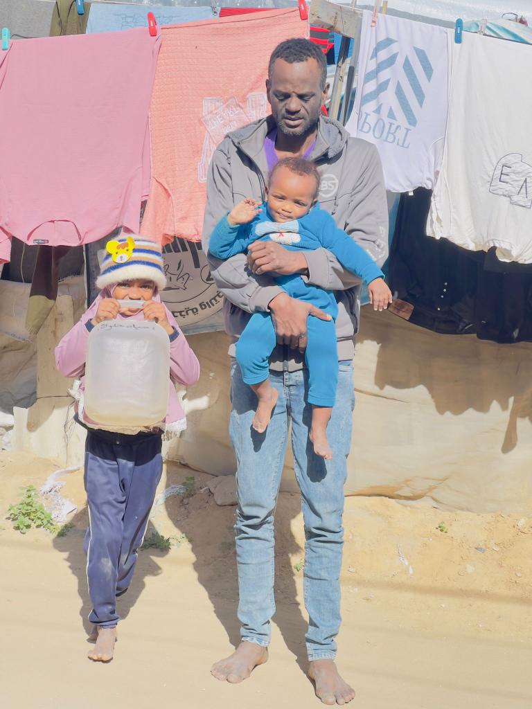 an_jmy40244's tweet image. BEG YOU DONT SKIP ‼️‼️
I ask everyone to share this post, So we reach a large number of people who can help! 
Share, donate and Reply with 🇵🇸، 🍉
WE NEED FOOD 😭
WE NEED FOOD 😭
 WE NEED FOOD 😭chuffed.org/project/140028…