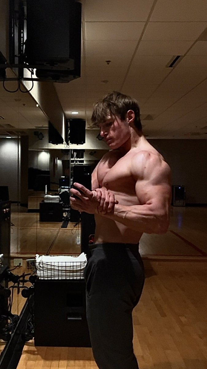 alpha_cody1 tweet media