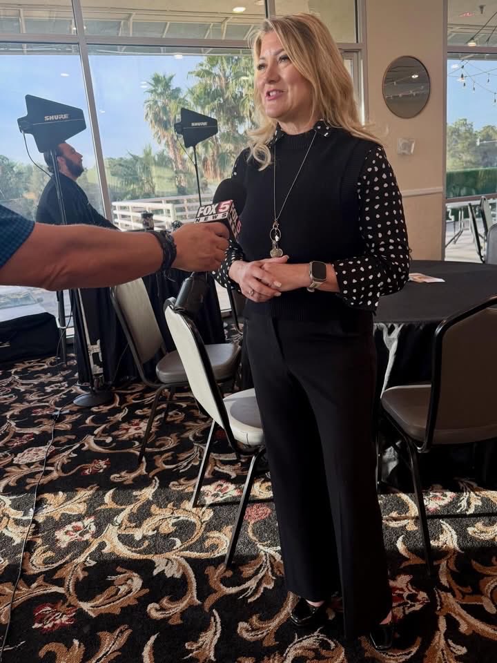 MRomeroNV's tweet photo. Thank you to the @HCC_Nevada for inviting me to speak about my favorite topic, our city, at this mornings breakfast. #CityofHenderson #APlacetoCallHome #APlacetodoBusiness #HendersonChamber https://t.co/lDD214DMrL
