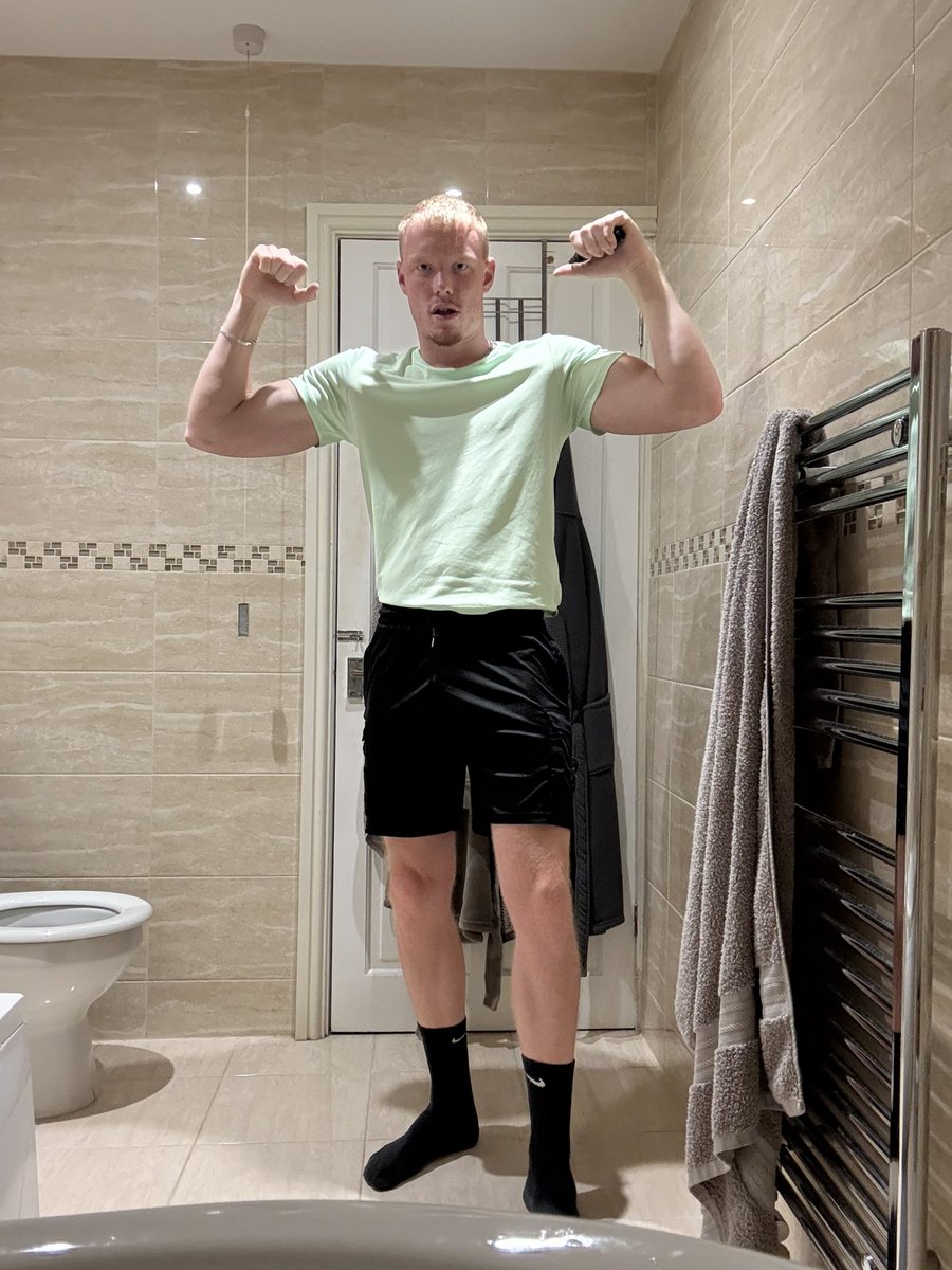 CHAVBARB tweet media