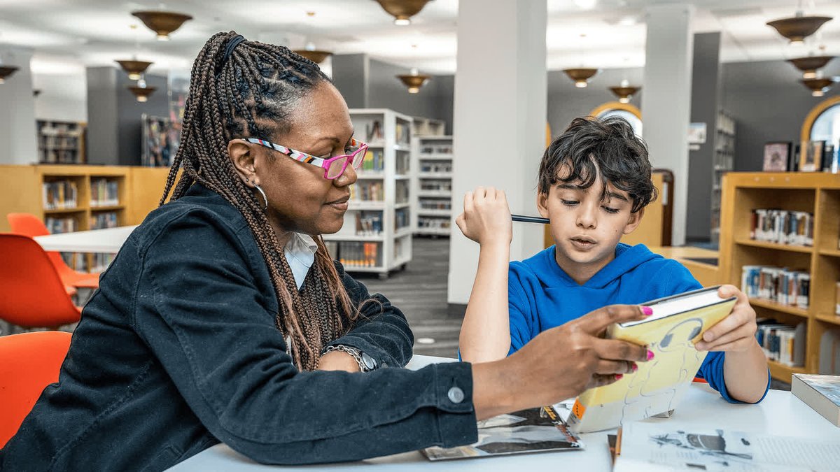 Chicago Public Library tweet media