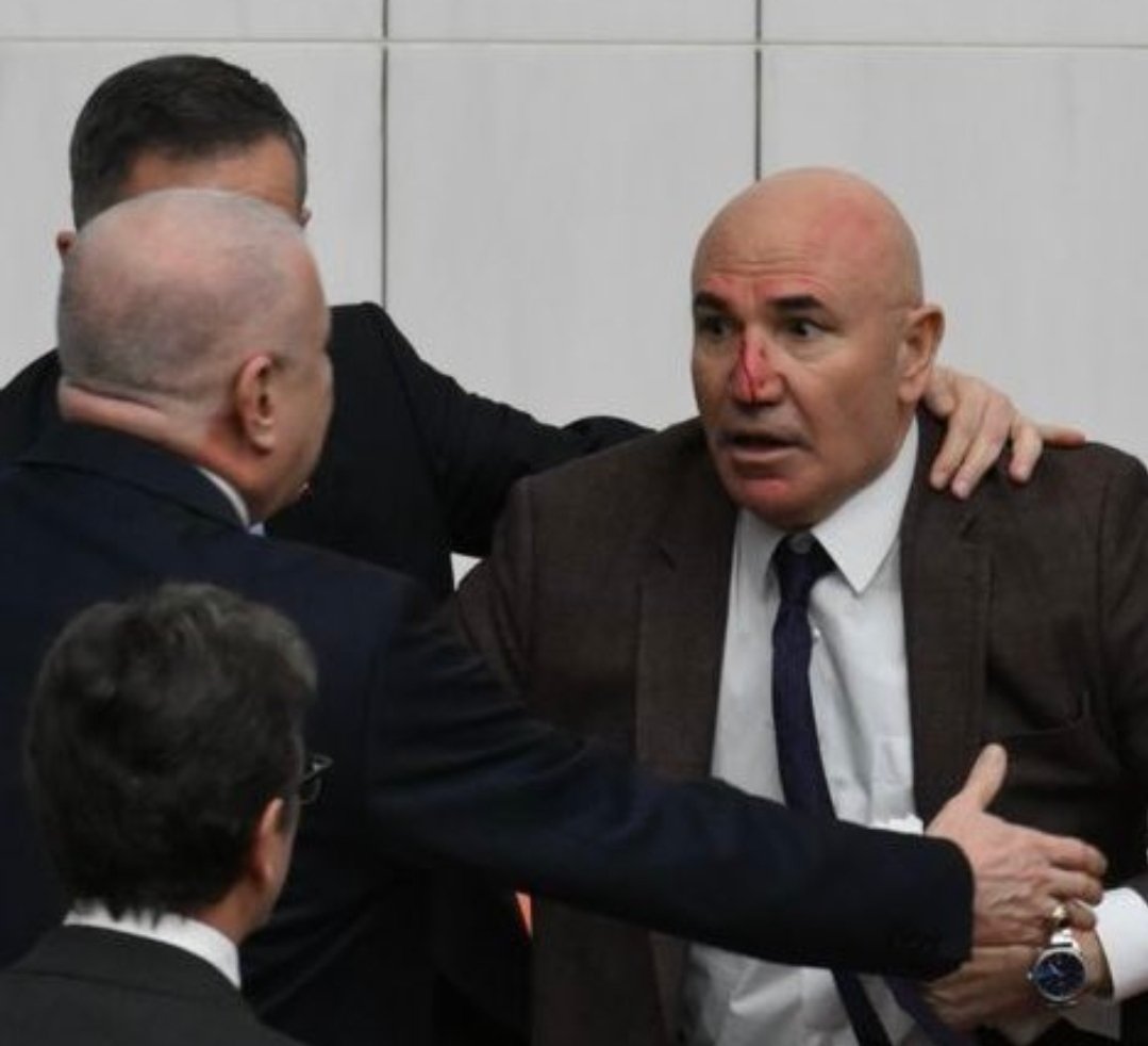 Serhan_Asker's tweet photo. Geçmiş olsun @MTanal https://t.co/PiIVp50K7p