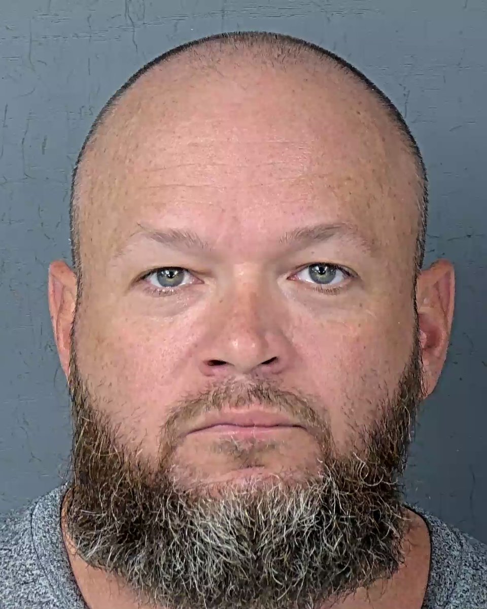 JUST IN:

A Jan. 6 rioter pardoned by Trump was convicted by a Florida jury of sexually abusing children, including an 11-year-old. 

Per police, Andrew Paul Johnson tried to bribe one of his victims by promising to share expected Jan. 6 restitution money from the Trump admin.