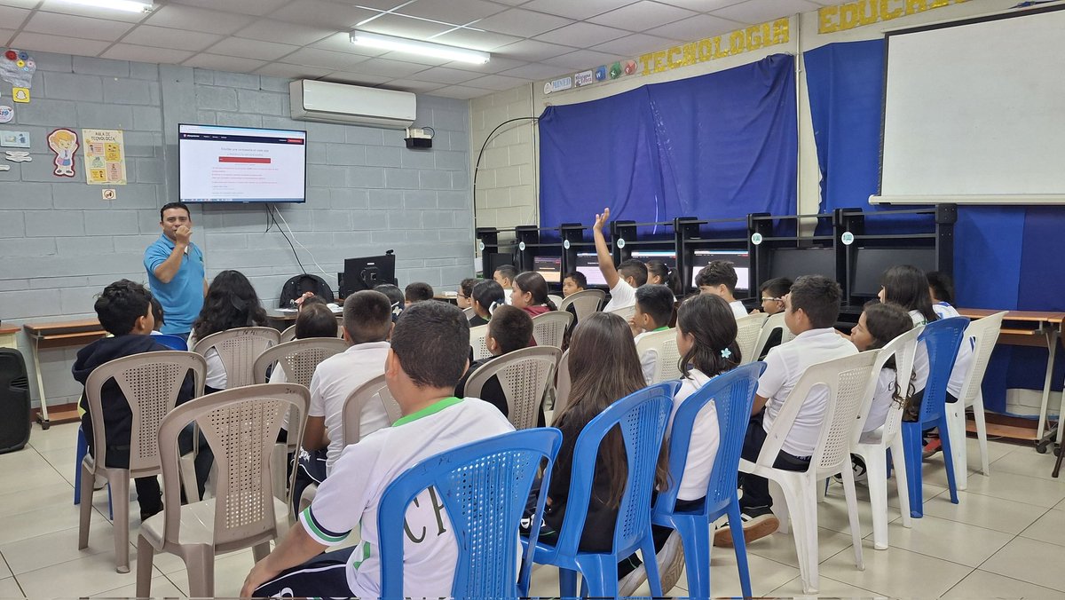 🔐💻 Jornada Tecnológica “Juntos creamos un internet seguro para todas y todos” con estudiantes de primaria, abordando el tema Protección de Datos y Contraseñas.
Aprendemos a cuidar la información personal y usar internet de forma segura. 🌐🛡️📚
INACS Jinotega
<a href="/minednicaragua/">Ministerio de Educación Nicaragua</a>