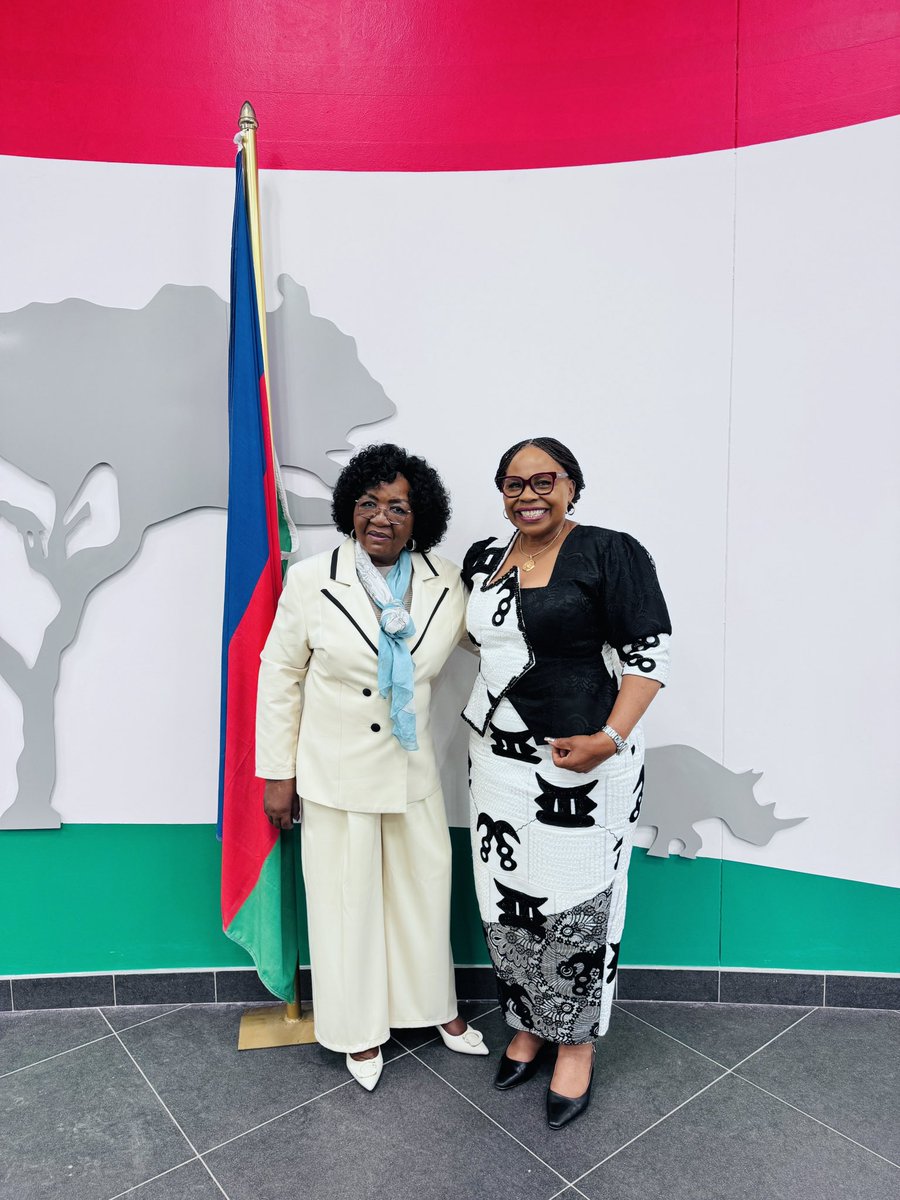 #TheOnlyPartyWeTrust tweet media