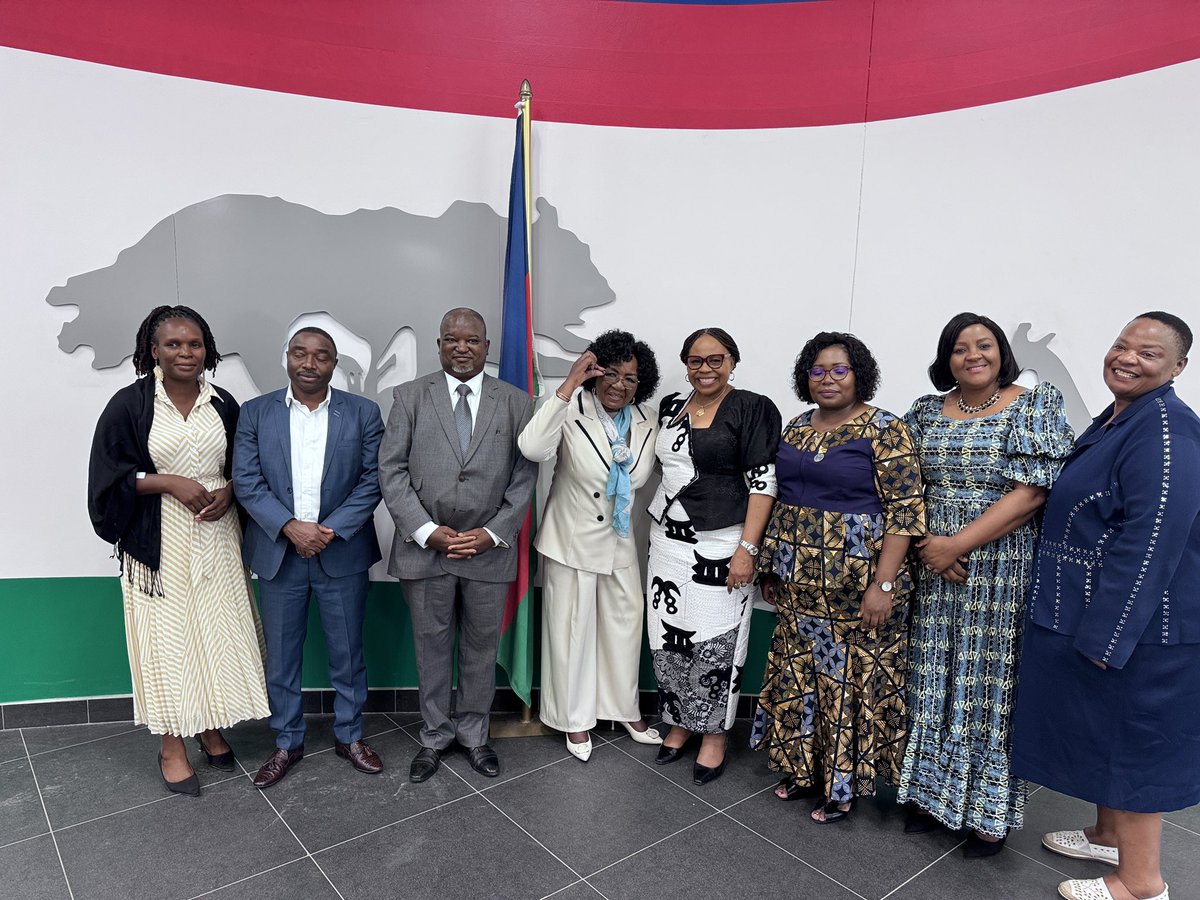 #TheOnlyPartyWeTrust tweet media