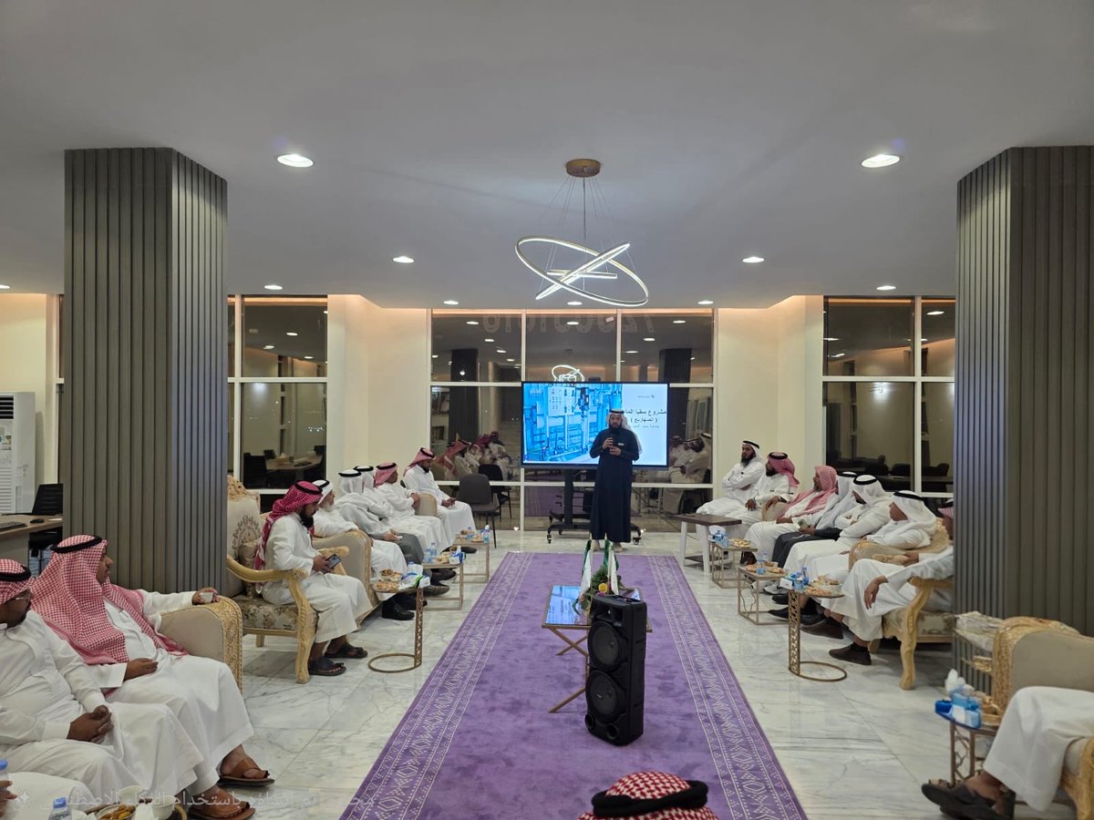 atakelayyah's tweet photo. شارك رئيس مجلس الإدارة والمدير التنفيذي في الاجتماع الثالث بين جمعيات محافظة رابغ وخليص ، والذي عُقد في مقر جمعية بر حجر .@hajarbir1 
ونتقدم بخالص الشكر والتقدير لإخواننا في جمعية بر حجر على حسن التنظيم وكرم الضيافة، 
سائلين الله لهم دوام التوفيق والسداد https://t.co/nIbfVzunjv