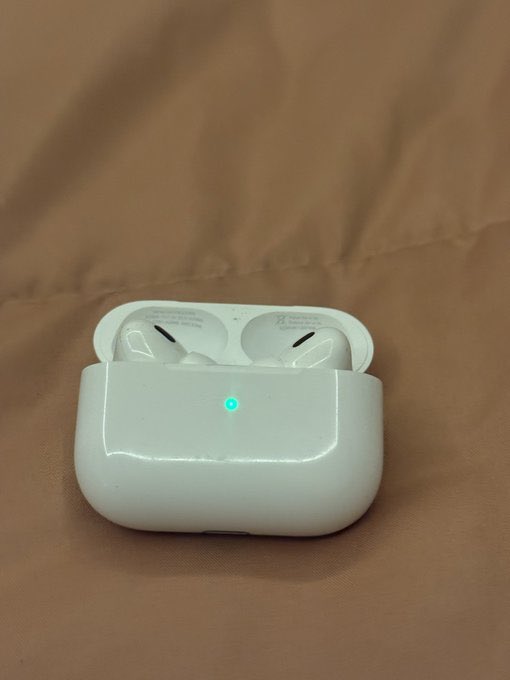 Me: wired earphone 

Wired Earphone            Or            Wireless AirPod