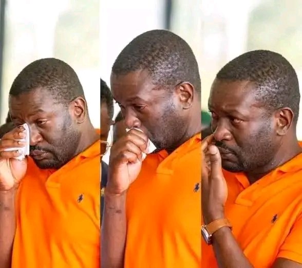 ca_rleb's tweet photo. He who pays the piper calls the tune . Someone wants the Proverbial Herod's Daughter's demand
#Sifuna #RIPODM #Raila #Oburu #Orengo #Mwanzompya https://t.co/AHGLcaSCog